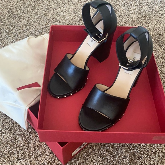 Valentino Sandals - Picture 1 of 12